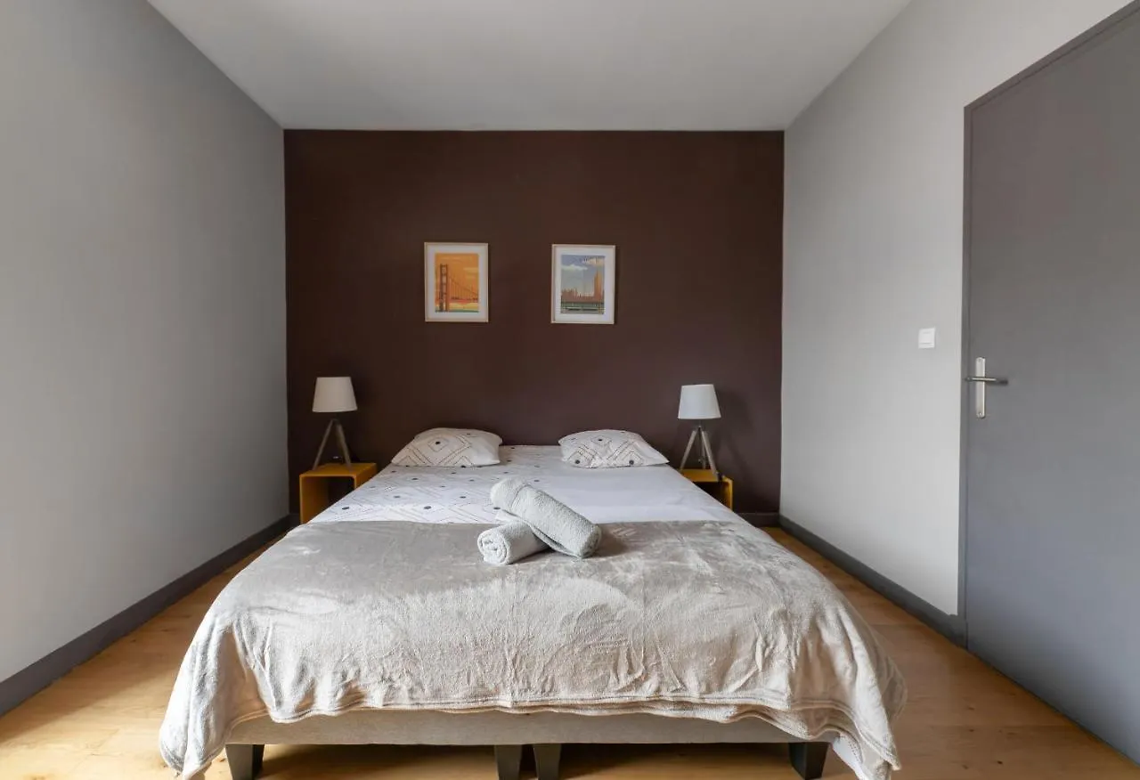 Le Gramont - Grand Appartement Design, 3 Chambres, Centre Ville Vichy Apartment