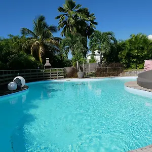  Hébergement de vacances La Petite Kaz Guadeloupe
